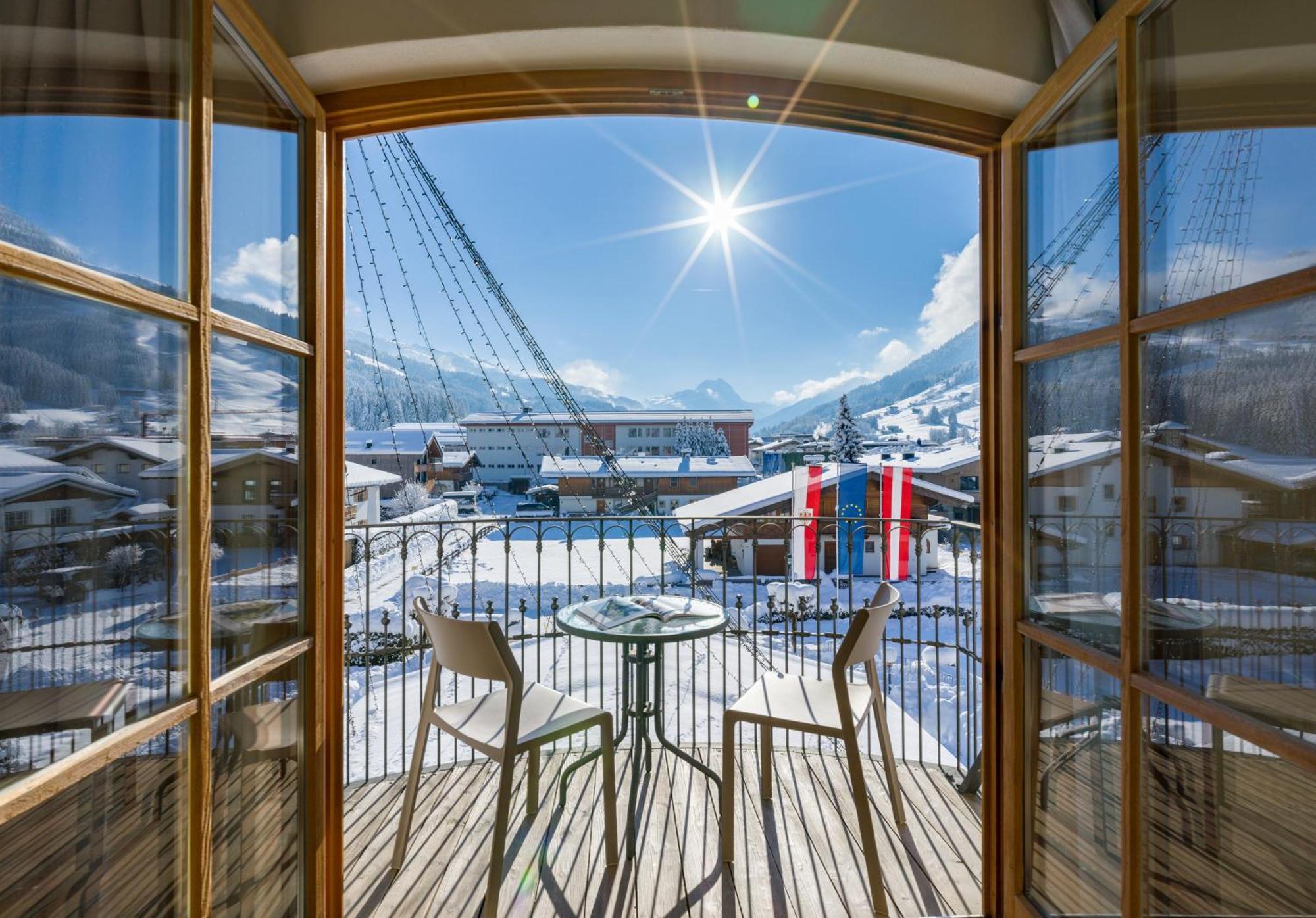 & Sonne 4 Sterne Superior Hotel Kirchberg in Tirol