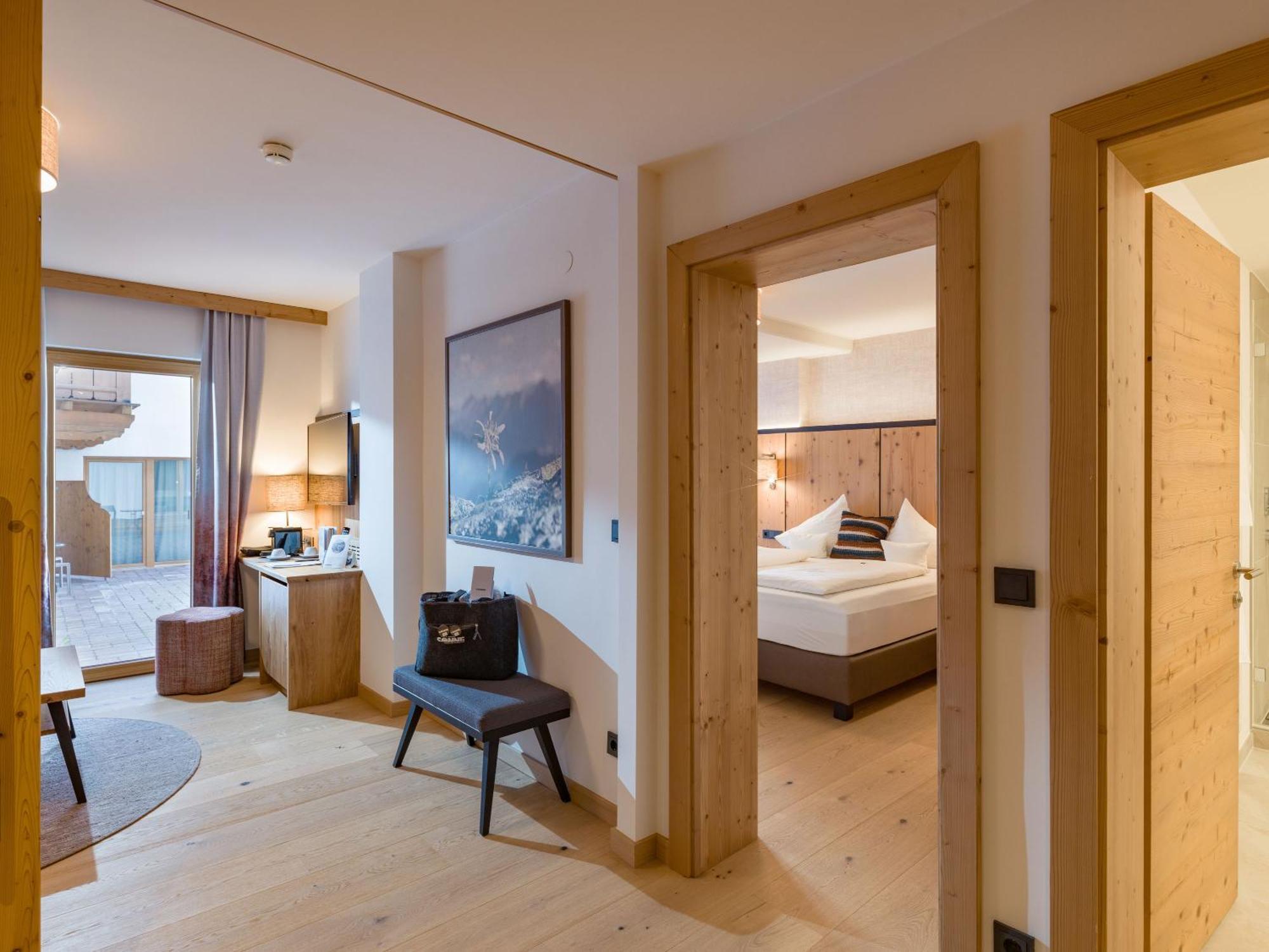 & Sonne 4 Sterne Superior Hotel Kirchberg in Tirol