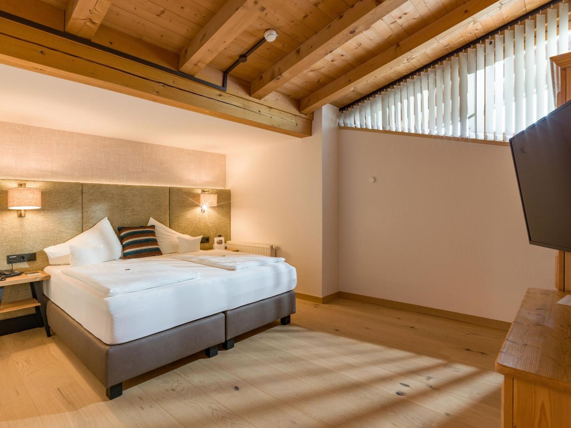 & Sonne 4 Sterne Superior Hotel Kirchberg in Tirol